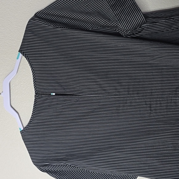 Eloquii stripped white and black blouse with bow detail at sleeve size 18. - Picture 7 of 8